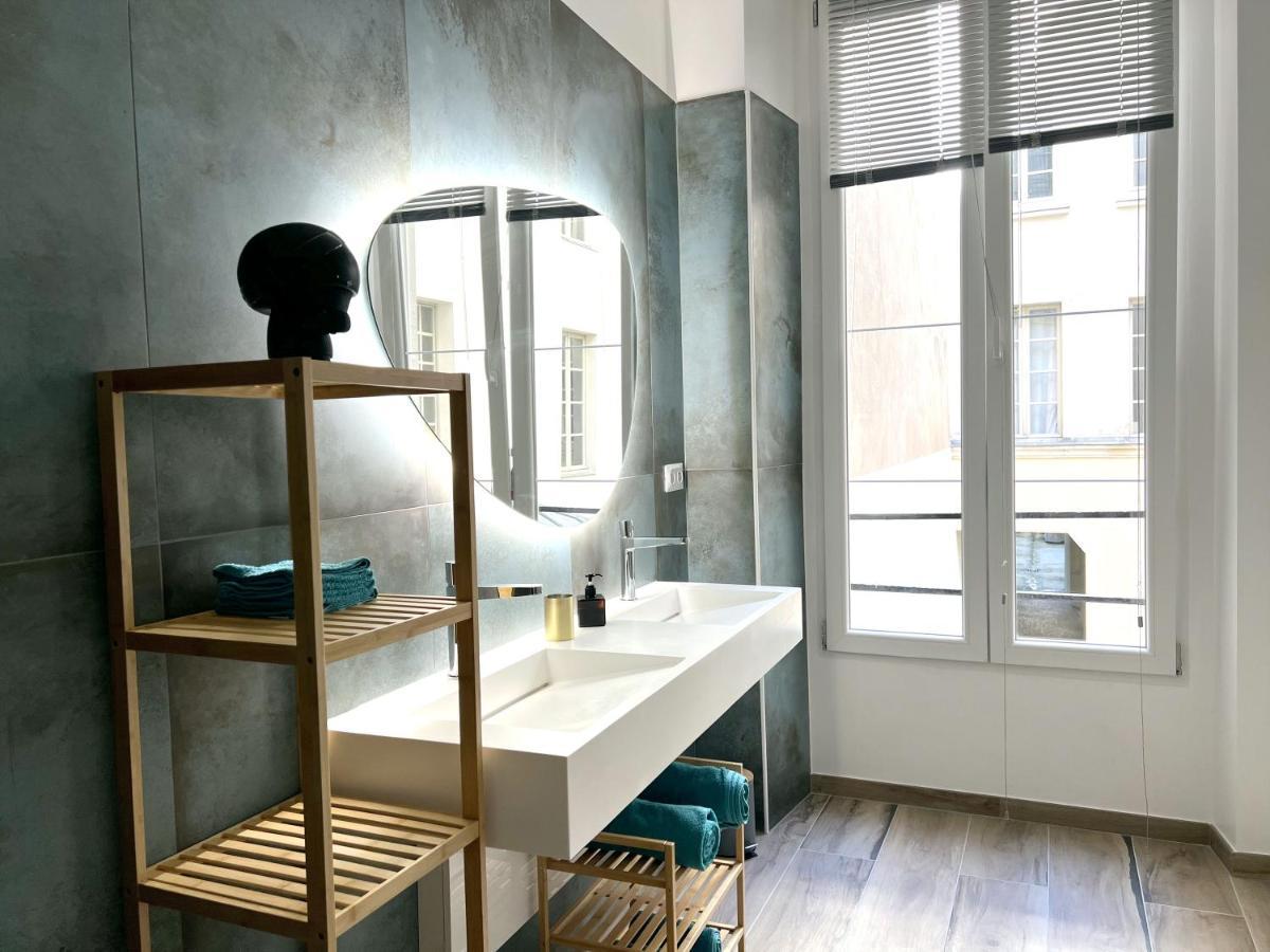Marais 2 2 Salles De Bain - Jacuzzi ! Parijs